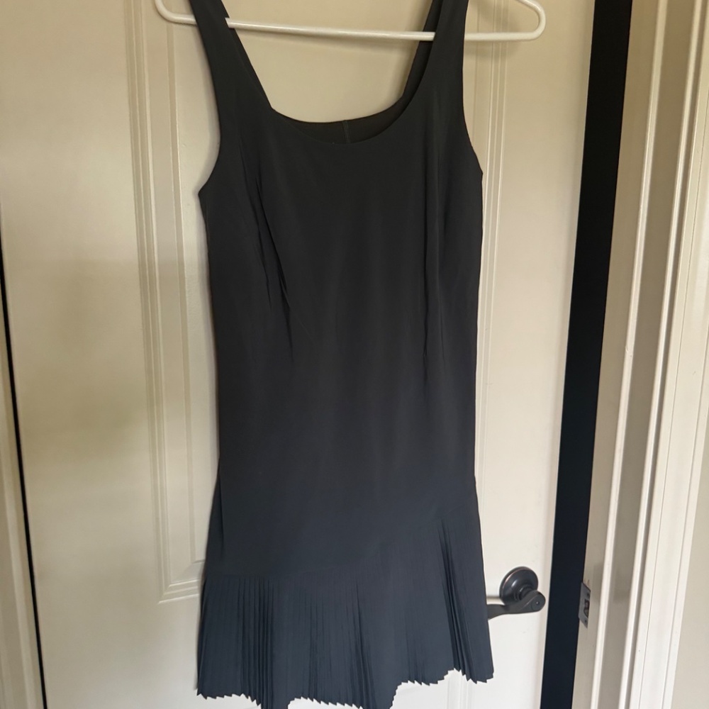 SPANX “yes, let’s pleats” GREEN Sleeveless dress - Picture 4 of 9